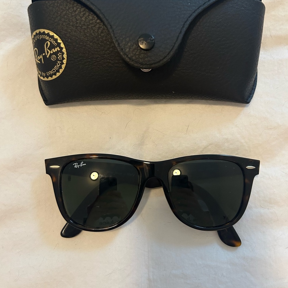 Ray-Ban Classic Tortoise Sunglasses
